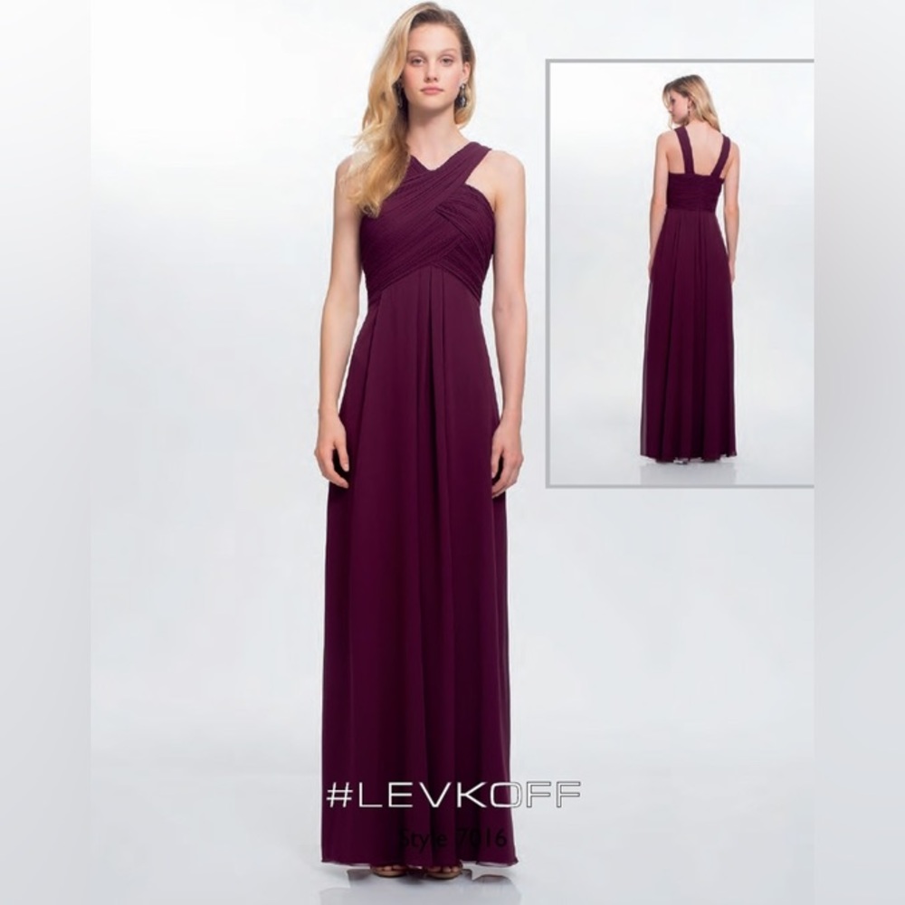 Bill Levkoff Style # 7016. Wine Sz.10